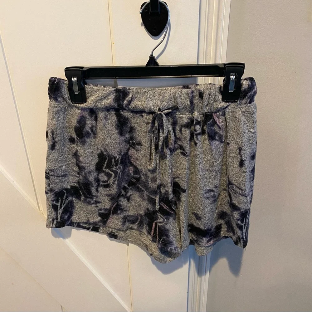 Phil Love Lounge Set - Picture 3 of 5